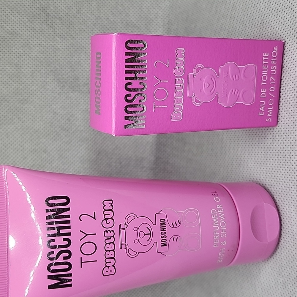 MOSCHINO TOY 2 PERFUMED BATH AND SHOWER GEL & TOY 2 FRAGRANCE BUBBLE GUM